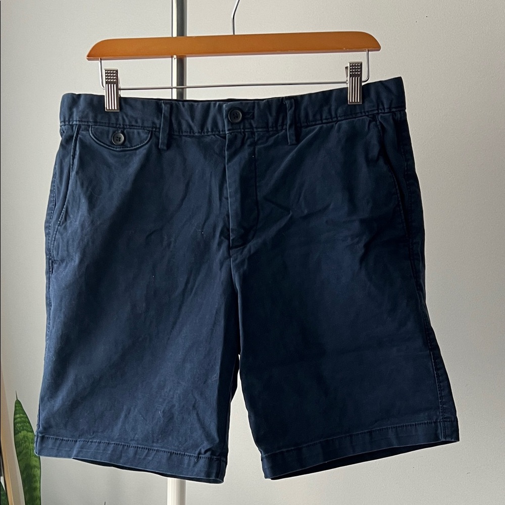 Banana Republic Navy Men's Flat Front Shorts 33